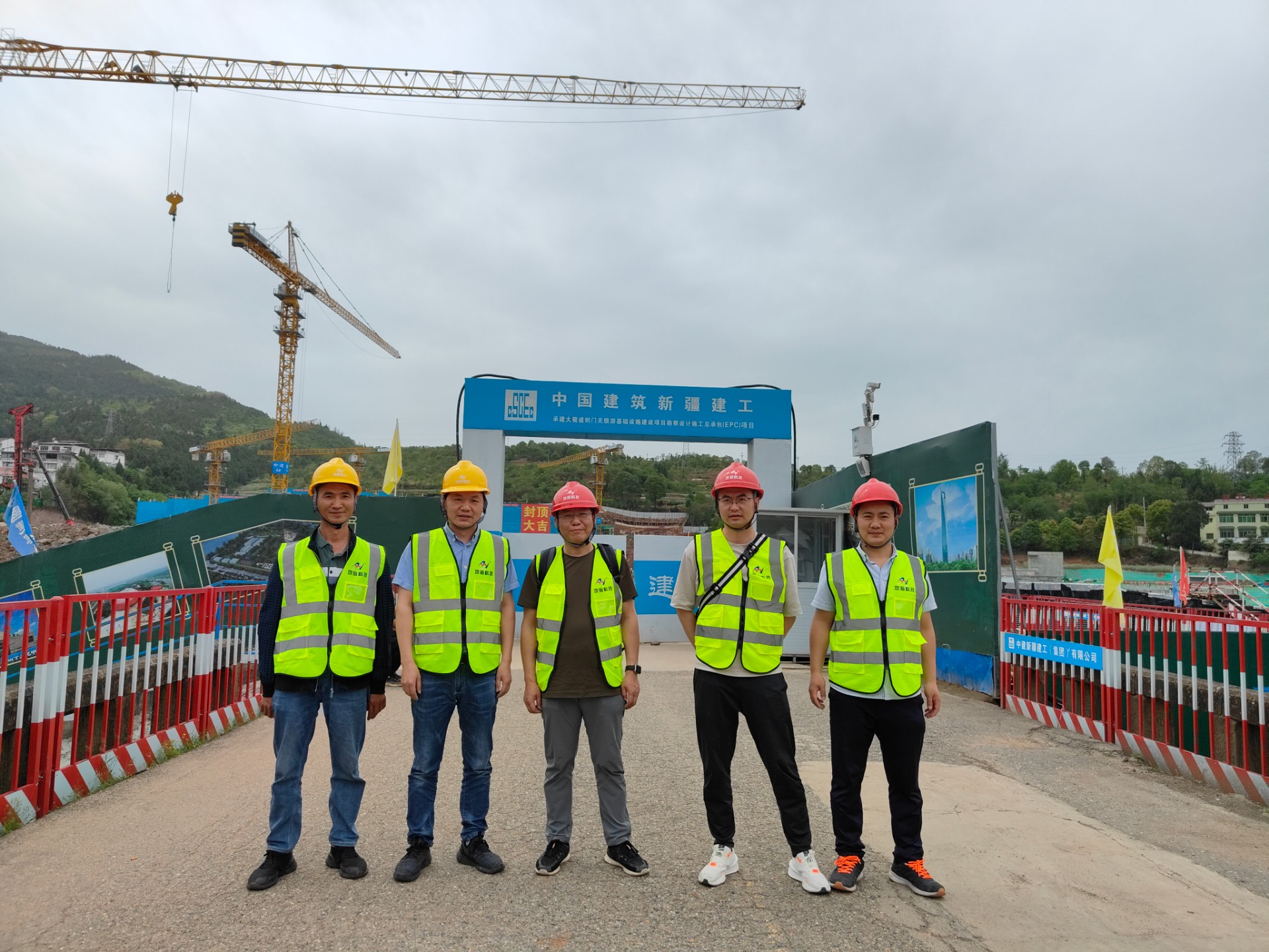 1714269207174192.jpg 0b9db8e5a270c8408fa8e4571da290a.jpg