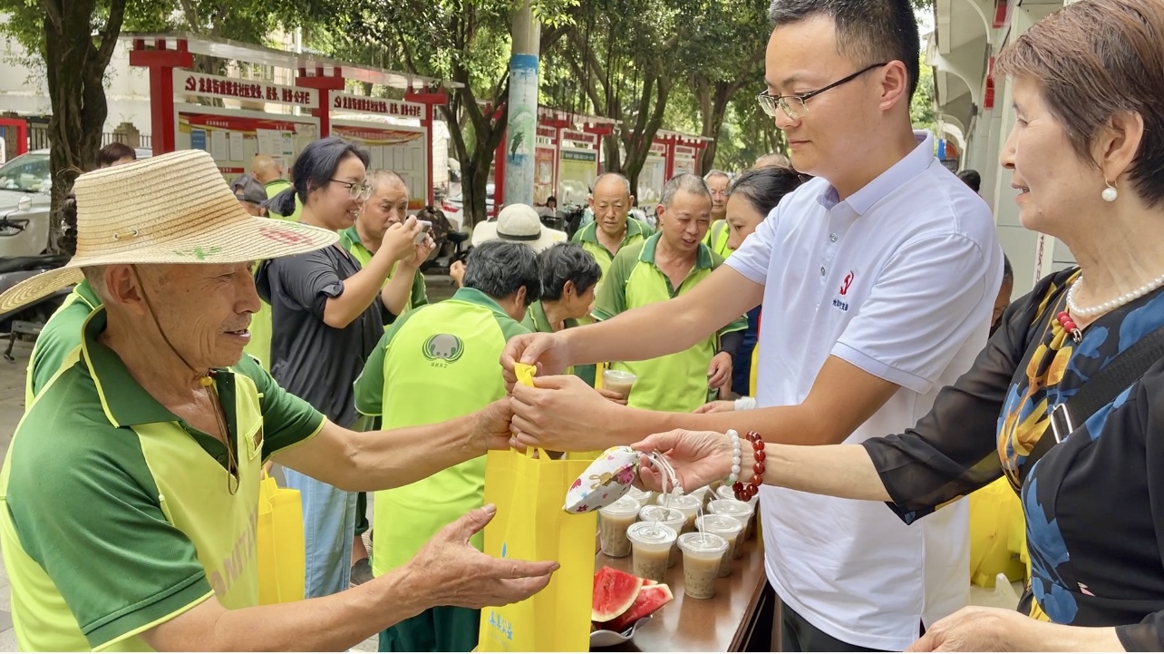 1722304428714800.jpg 12db78d318fdb18f7c83cc98af808c3.jpg