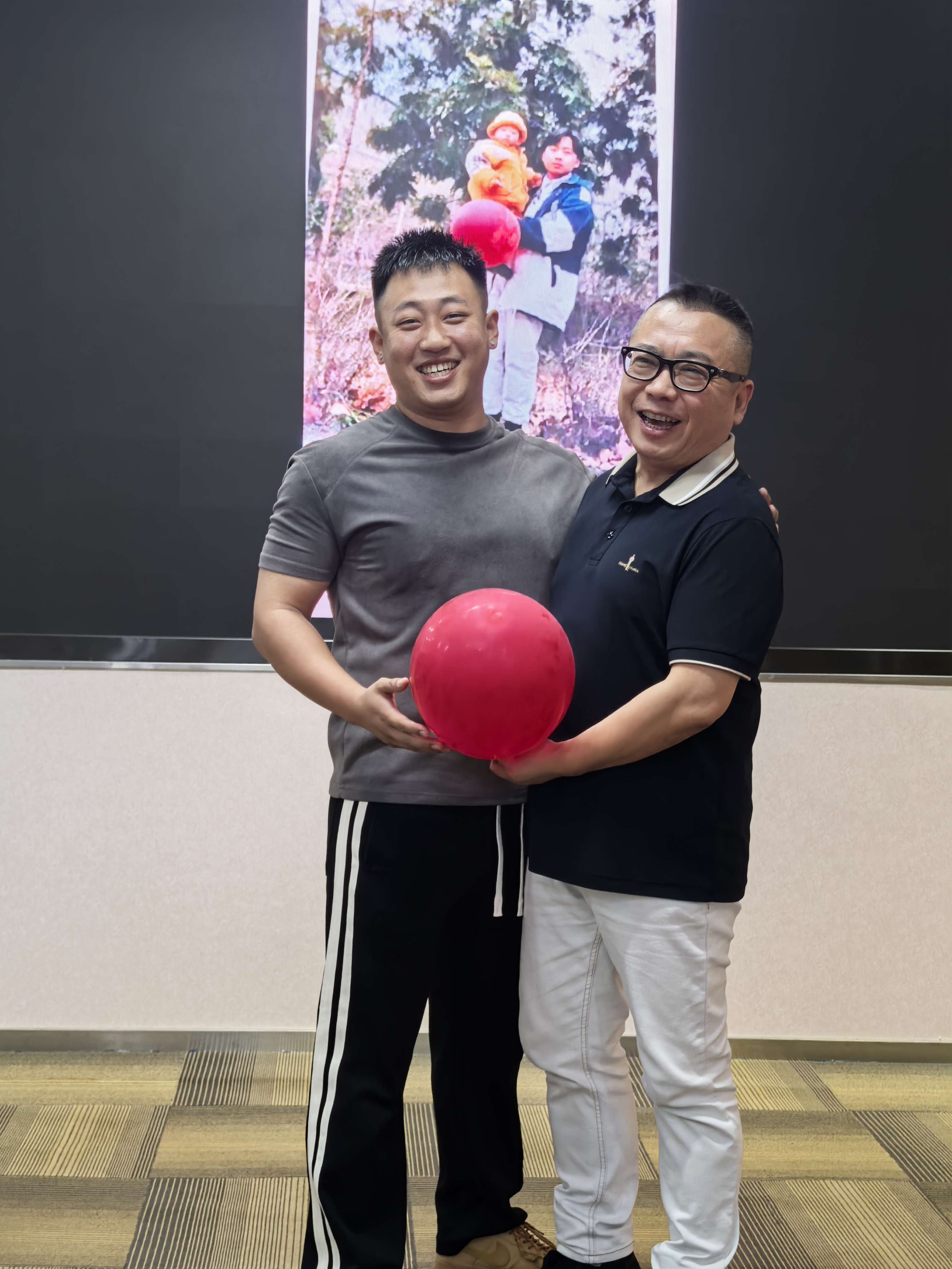 1751268468456997.jpg 90f7cf5185d18cf388e4414a2fab863.jpg